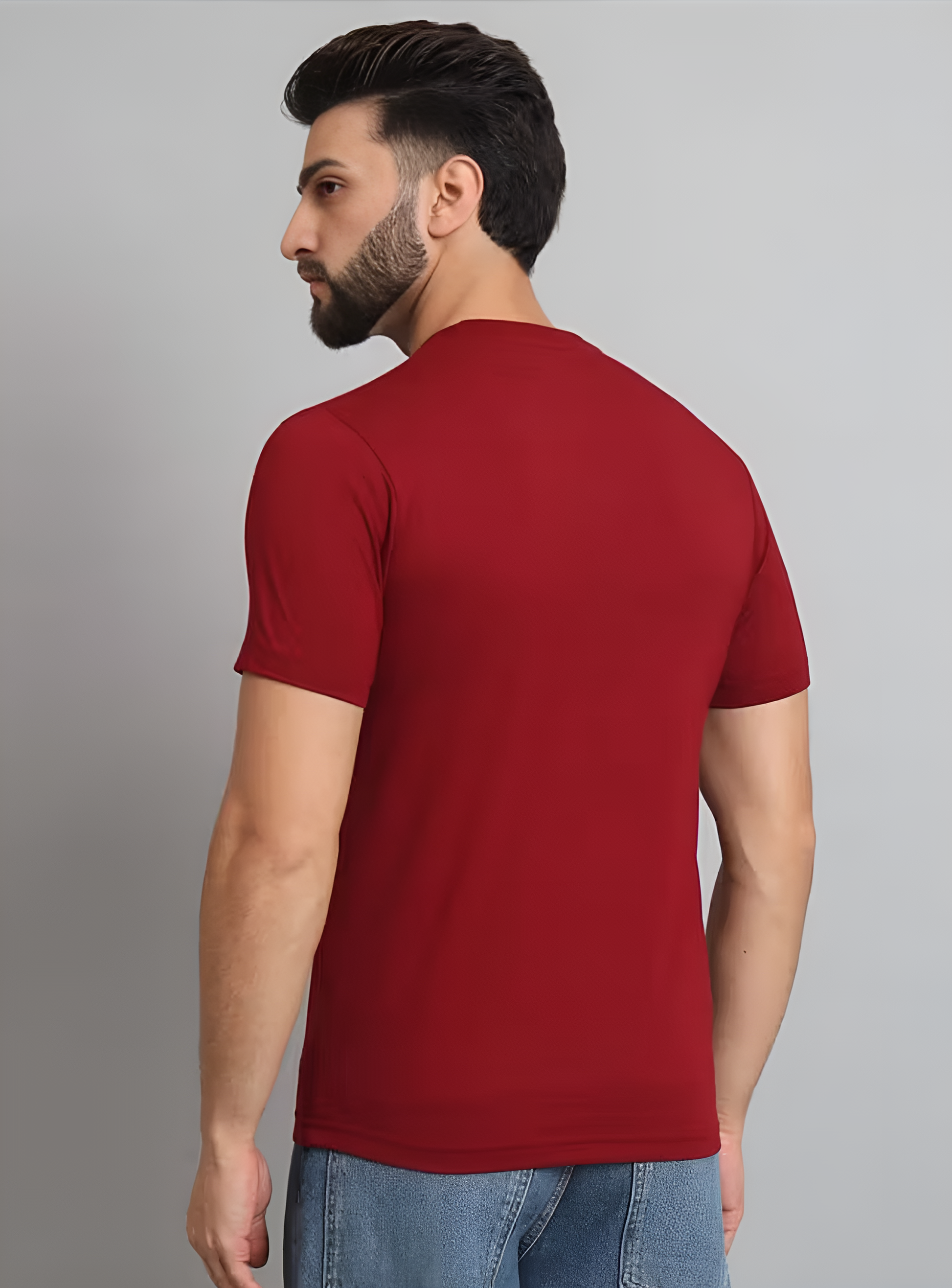 Men’s Solid Red Slim Fit T-Shirt – Bold Everyday Essential