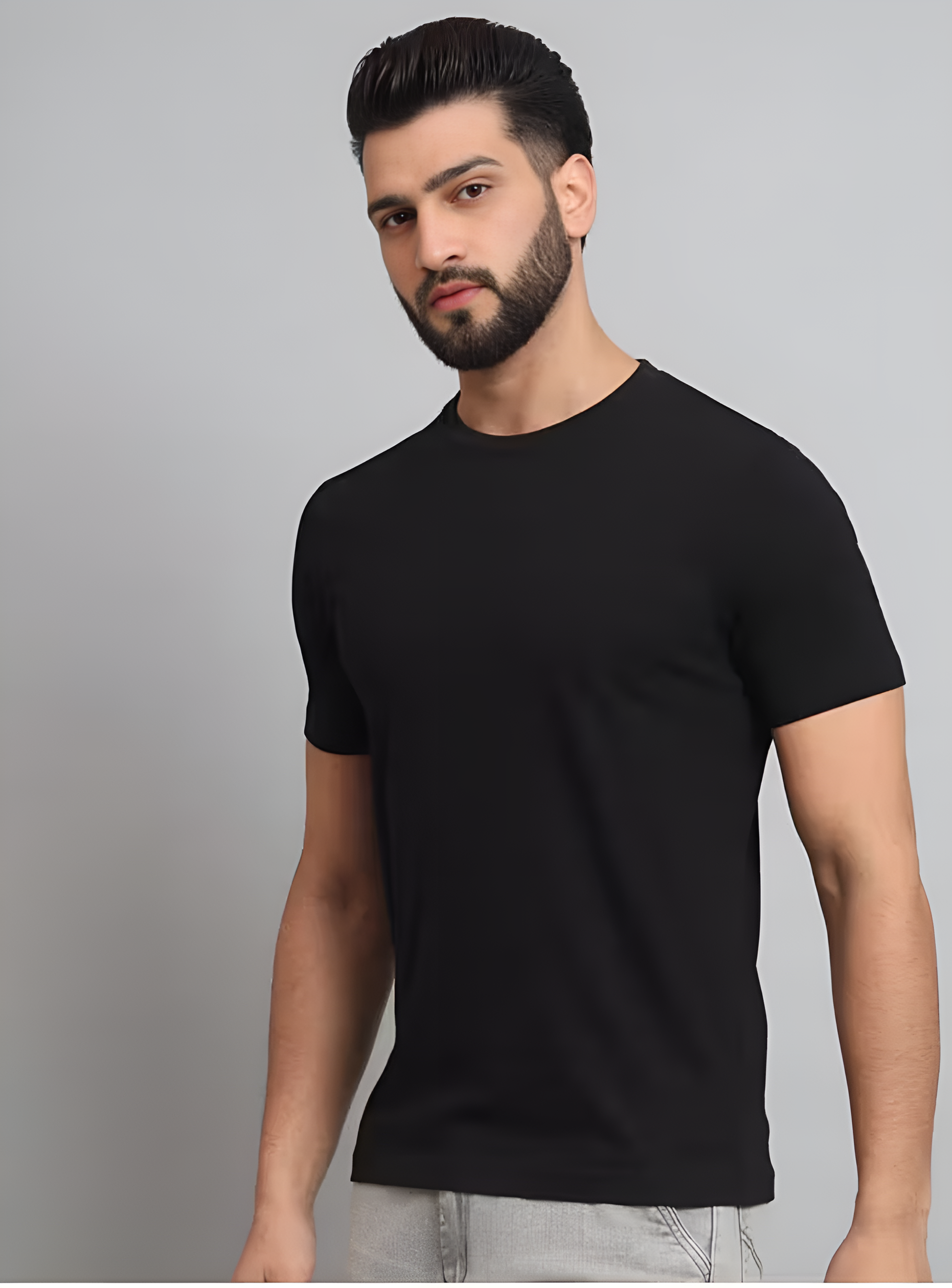 Men’s Classic Black Slim Fit T-Shirt – Essential Everyday Wear