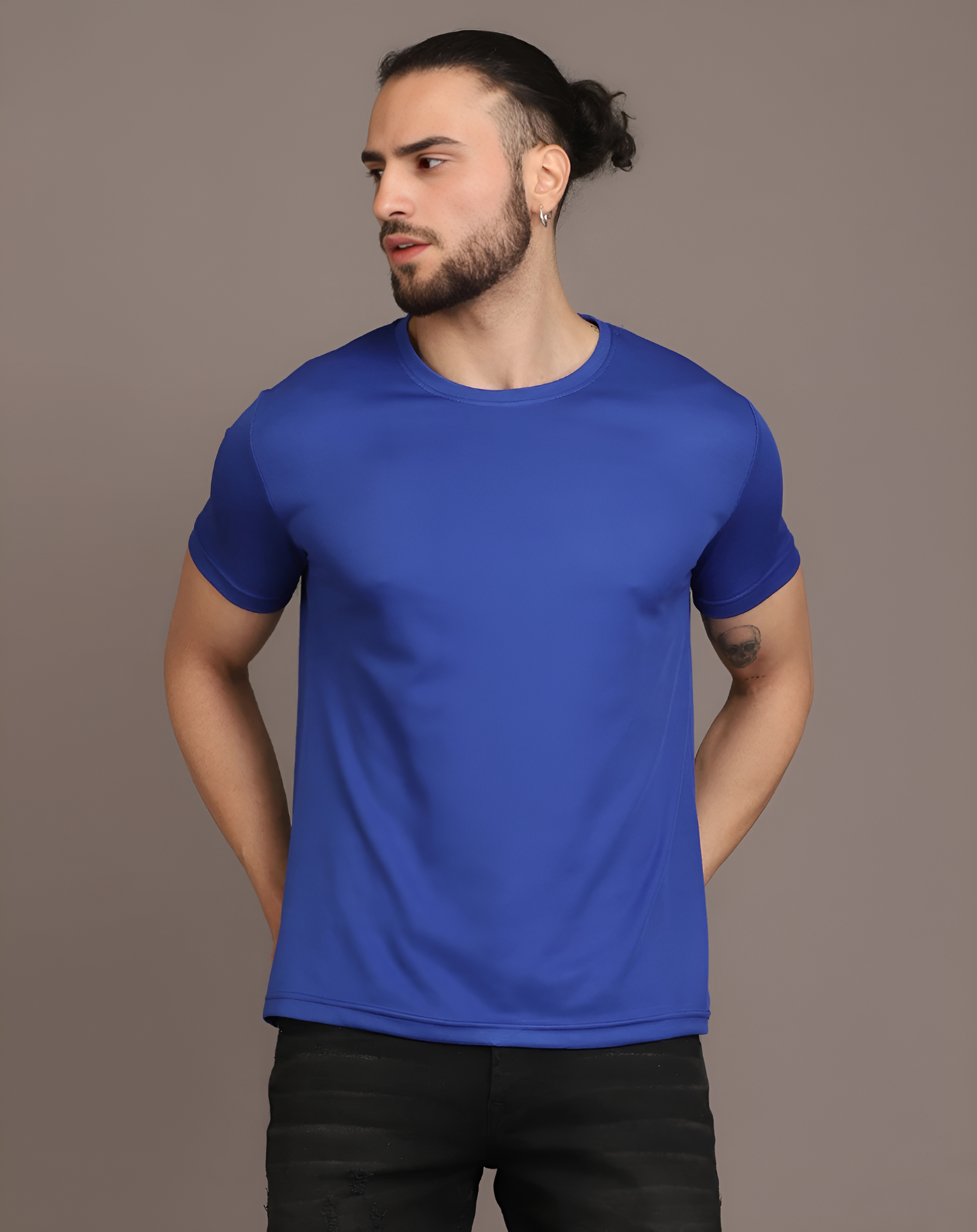 Men’s Solid Royal Blue Crew Neck T-Shirt – Slim Fit